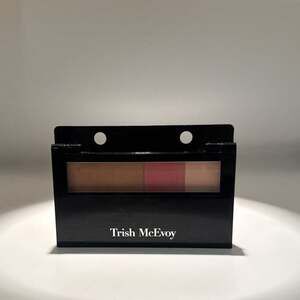 Trish McEvoy MAKEUP WARDROBING Refillable Magnetic Makeup Page - Small
